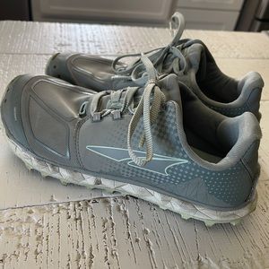 Women's Altra Superior 4.5 Shoes
